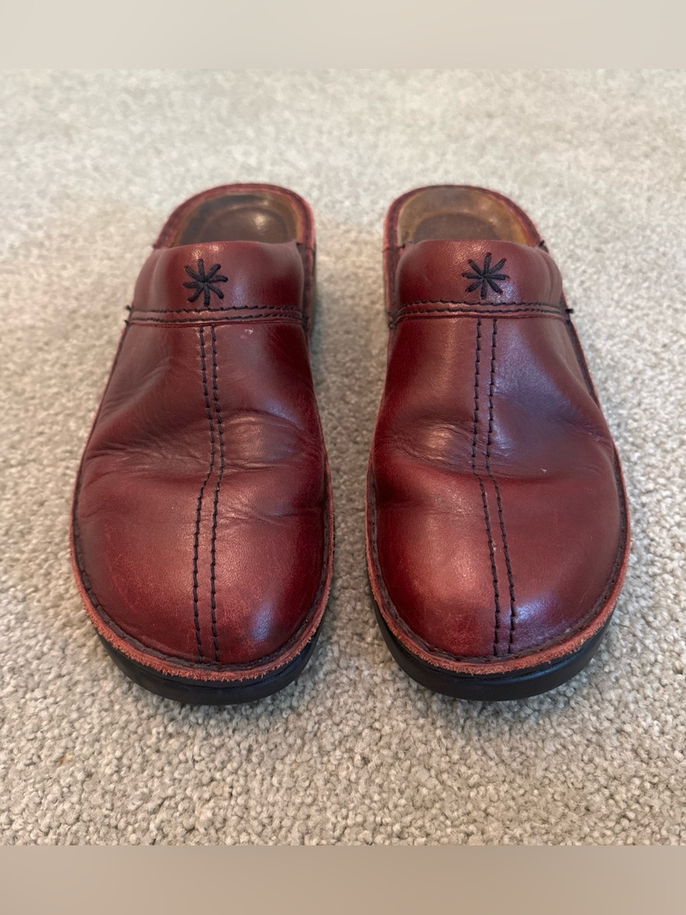 Naot Mules Clogs Slip On Burgundy Leather Sz 40 (Women’s Sz 9)